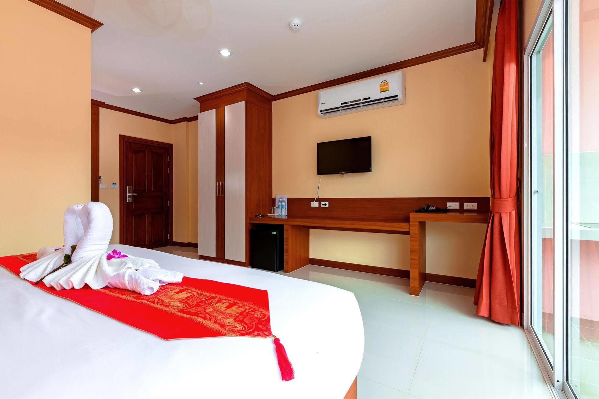 Hotel Phusita House - SHA Certified Patong Exterior foto